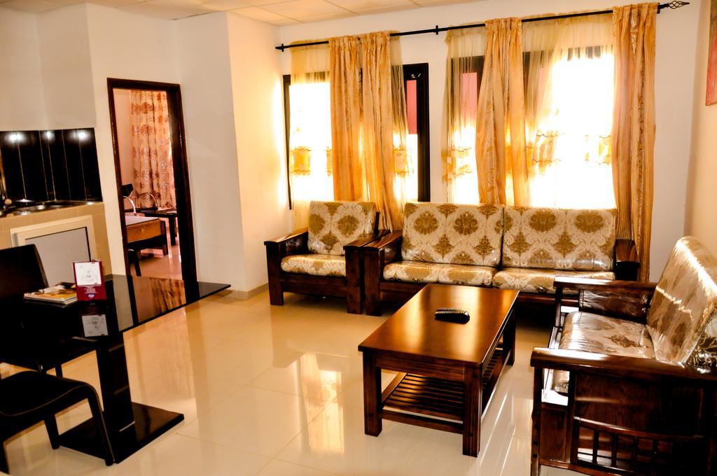 Guest House Lumen 로메 외부 사진