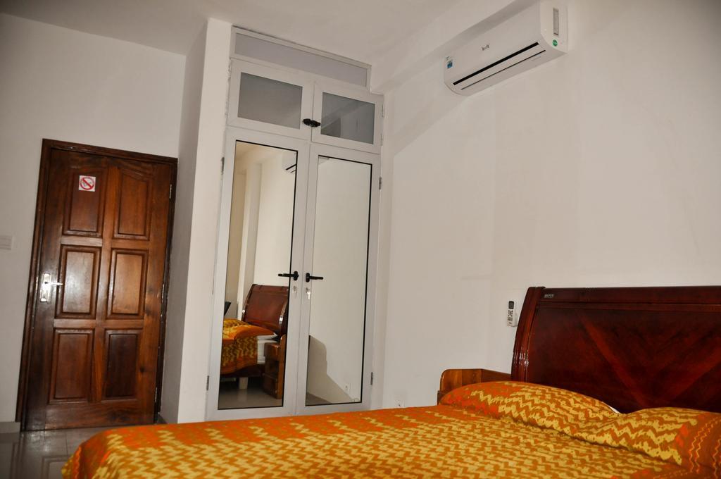 Guest House Lumen 로메 외부 사진