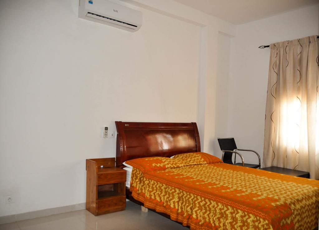 Guest House Lumen 로메 외부 사진